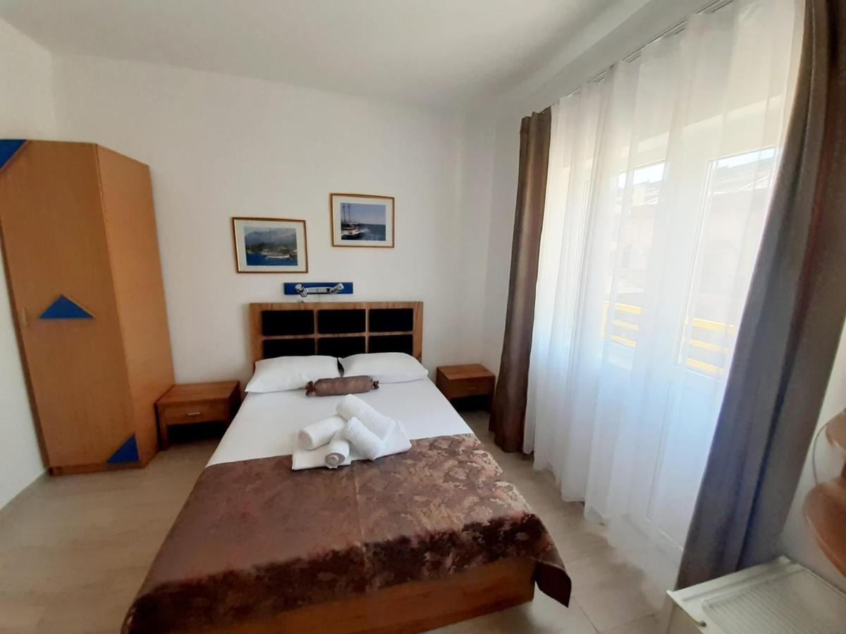 Vila Karla เอโฟริเอนอร์ด ภายนอก รูปภาพ